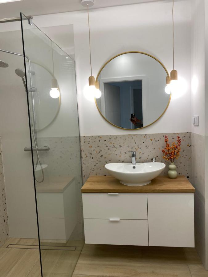 Metro Szwedzka Apartament Orange Warszawa Exteriör bild