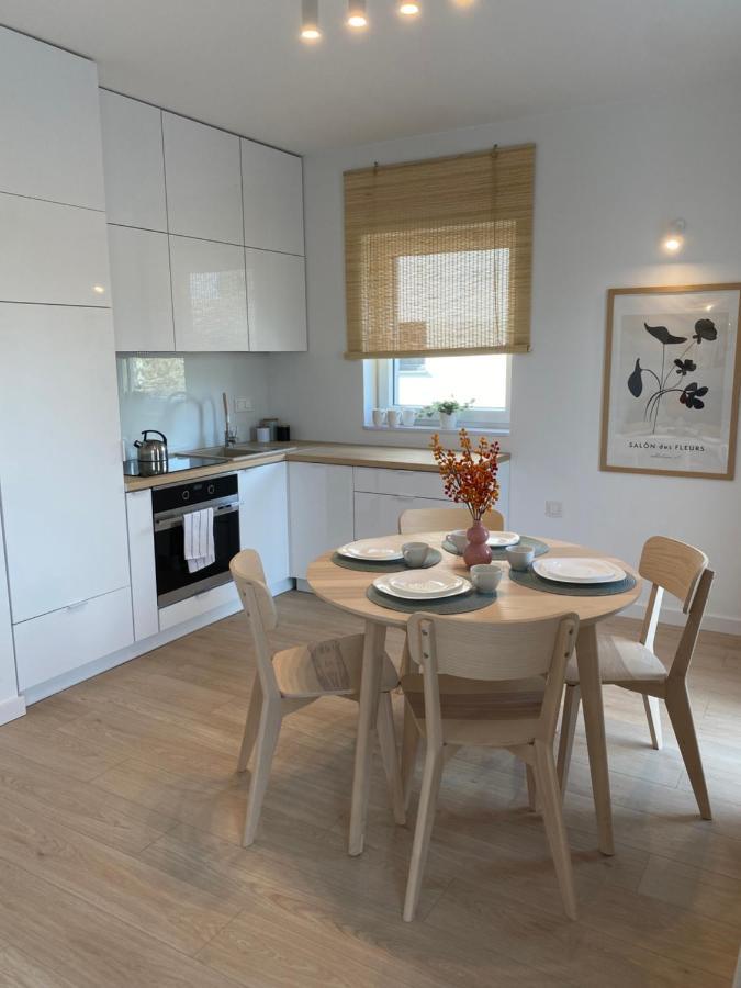 Metro Szwedzka Apartament Orange Warszawa Exteriör bild