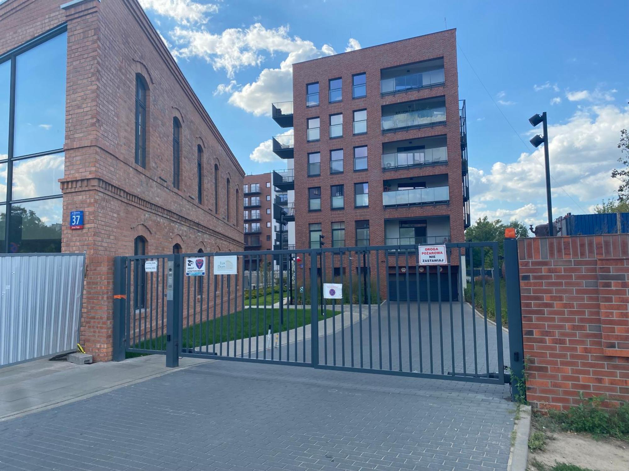 Metro Szwedzka Apartament Orange Warszawa Exteriör bild