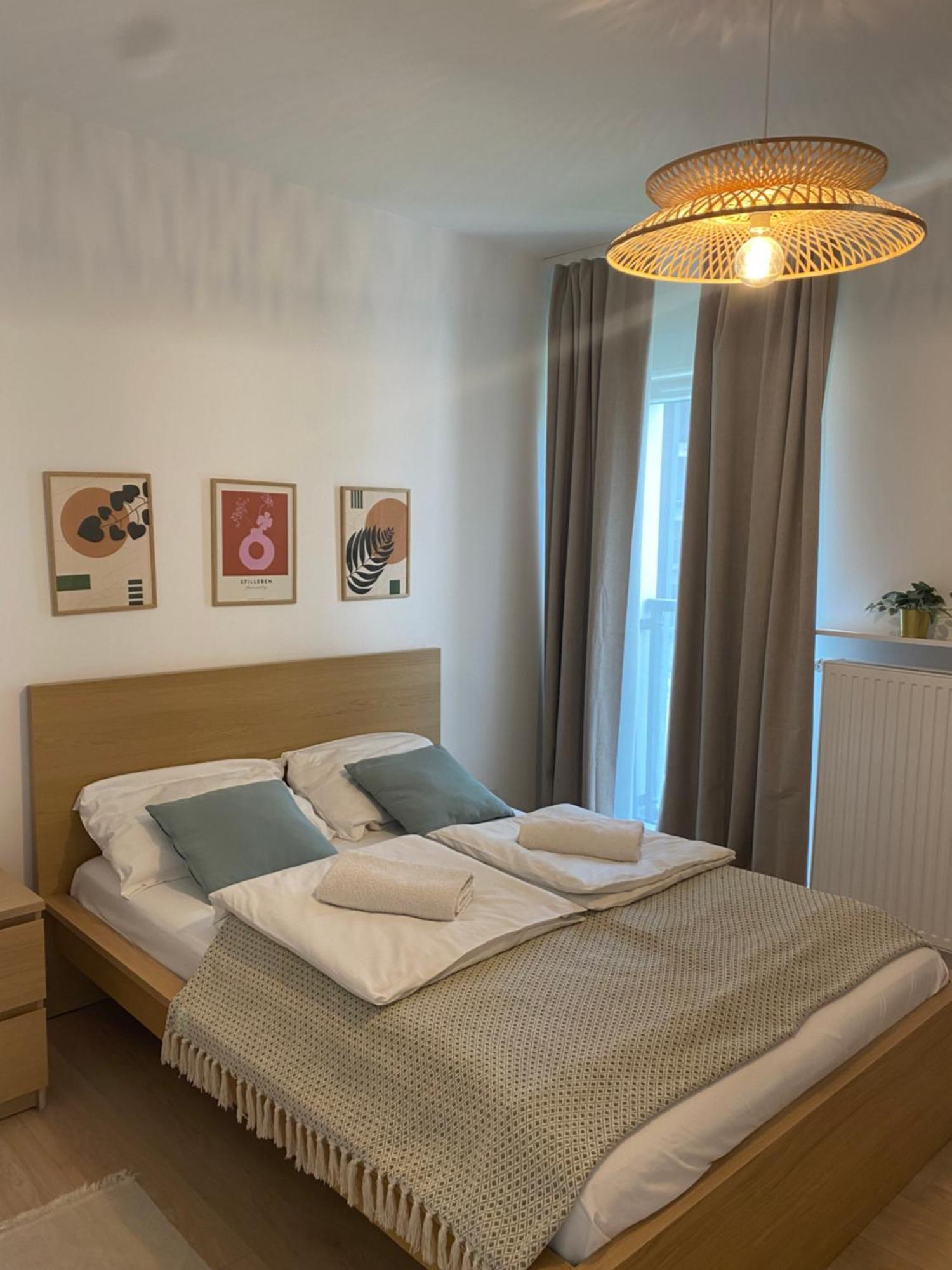 Metro Szwedzka Apartament Orange Warszawa Exteriör bild